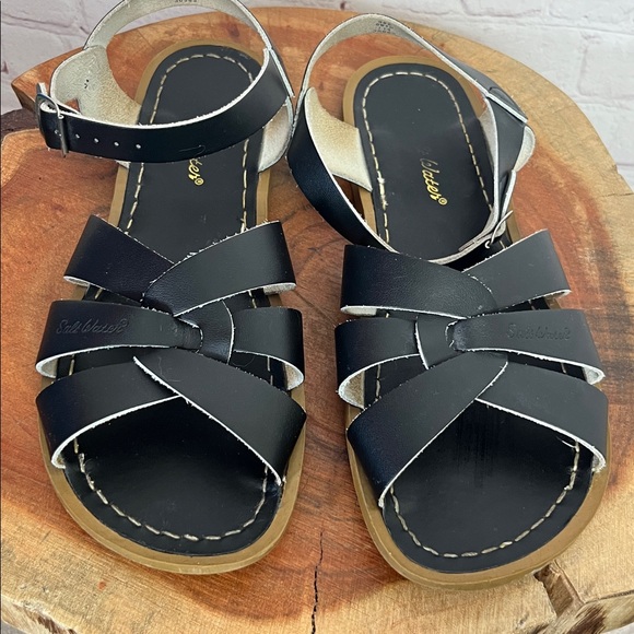 Saltwater Original Black Leather Sandals - Picture 2 of 9